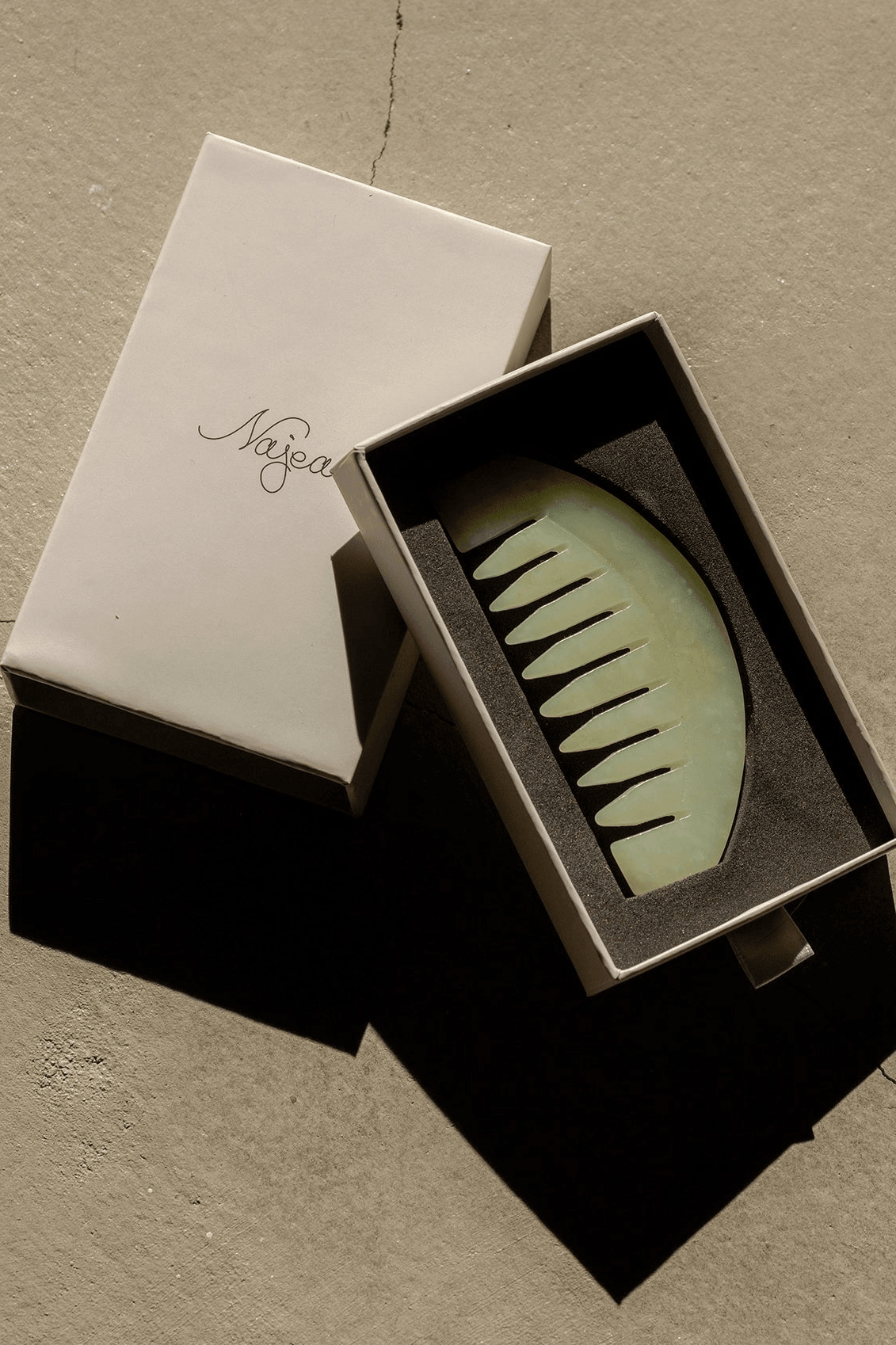 gua sha jade scalp comb for blood circulation